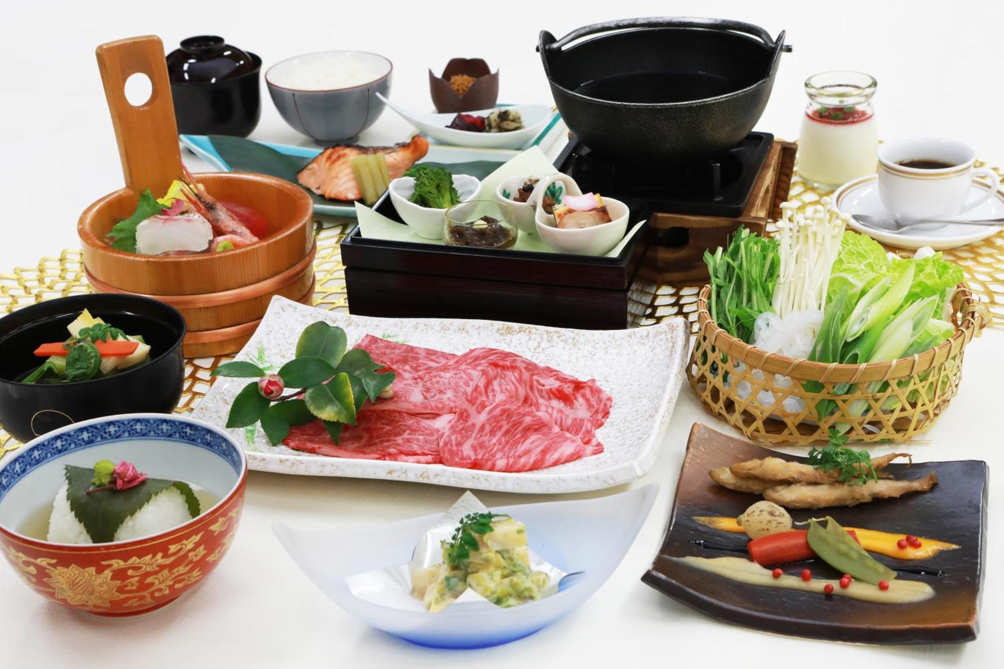 โรงแรมบินาริโอ ซางะ อะราชิยามะ โรงแรม 4*
